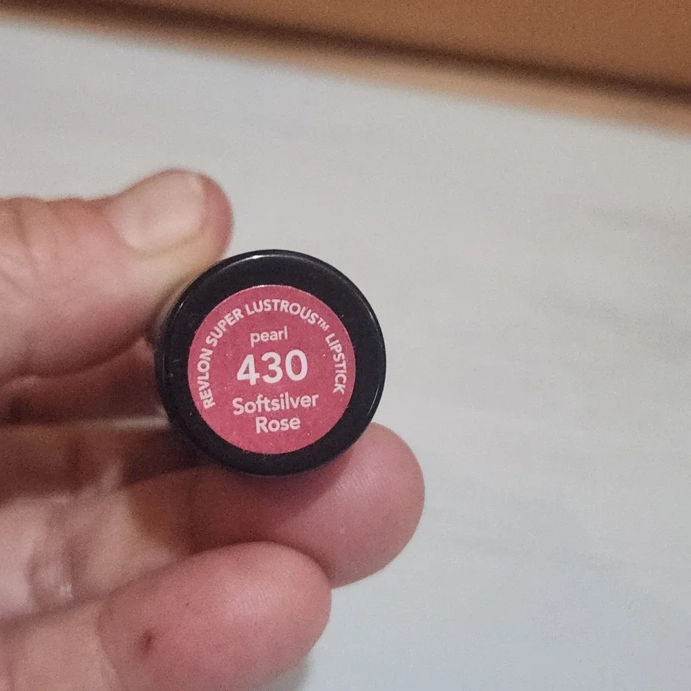 NEW Revlon Super Lustrous Matte‎ Lipstick Pearl 430 Softsilver Rose Sealed